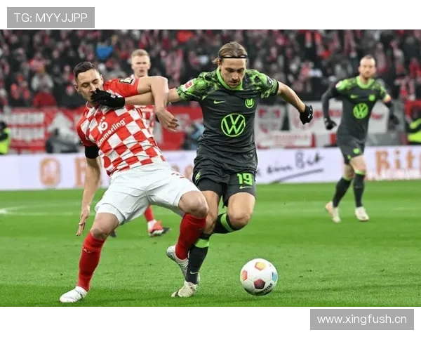 美因茨实施逼抢战术，比赛局势扭转的关键因素分析