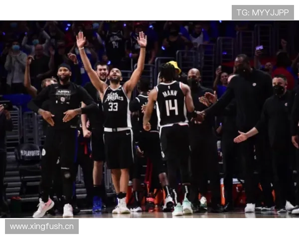 贝肯鲍尔技术全面性在本赛季战术体系中持续展现