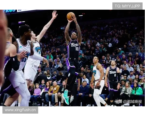 德罗赞利用中距离投篮拉开空间提升球队关键时刻得分效率