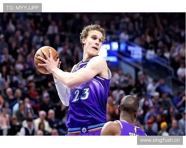 洛里·马尔卡宁挡拆制造高位空位，投篮效率显著提升